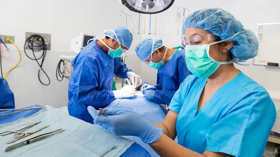 How To Become a Surgical Tech